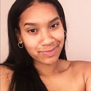 Meet your Posher, Camille